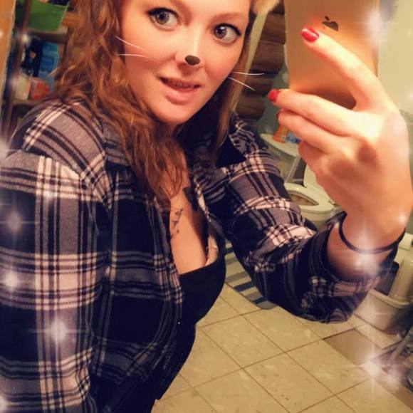 Meet your Posher, Tiffany - Picture 1 of 1